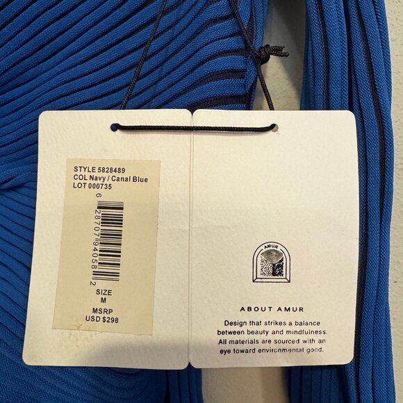 AMUR Levona Cut Out Top - Picture 4 of 4